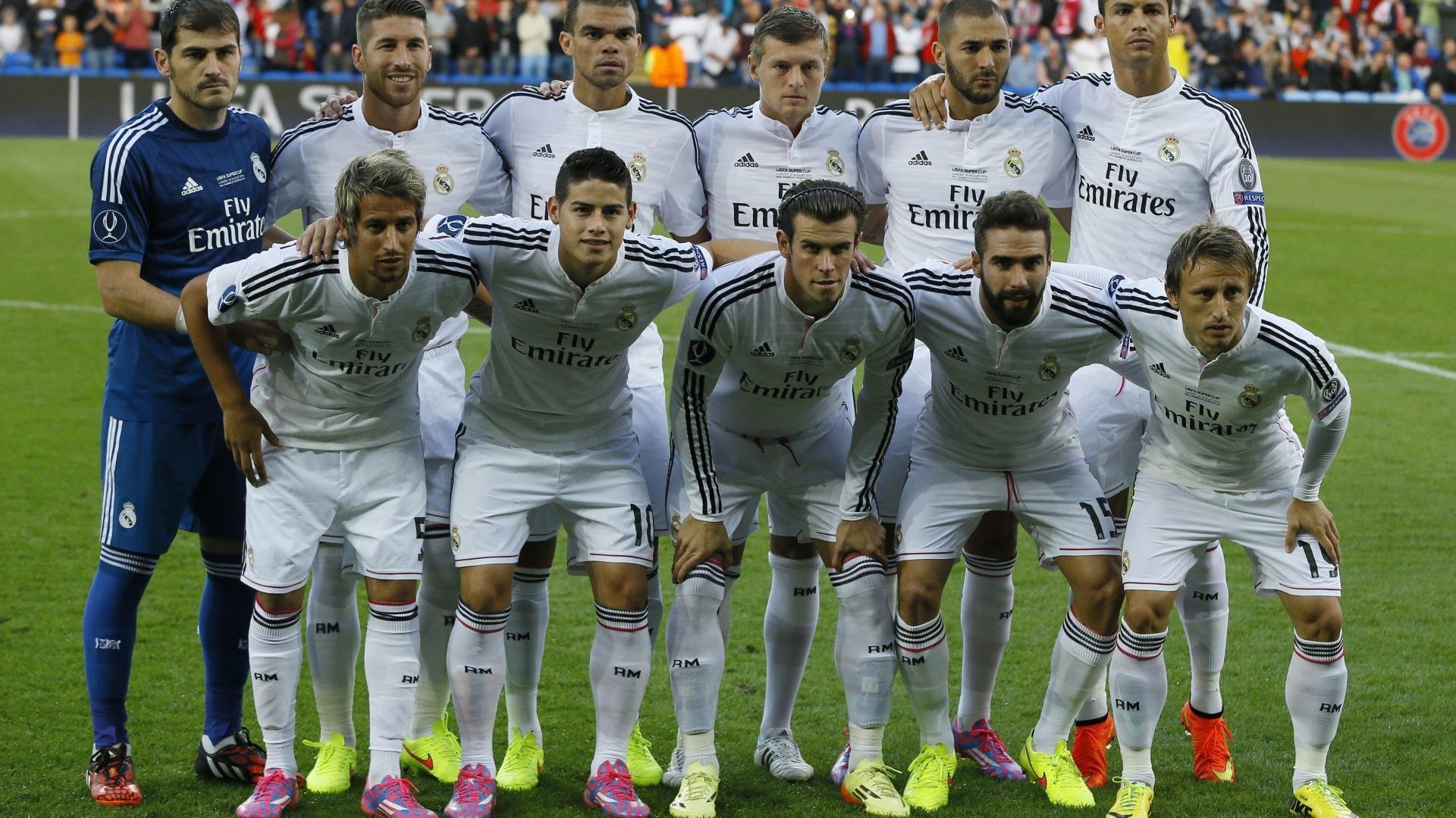 爱游戏官网-乔治·巴尔：他不仅能在防线上阻挡对手，还能通过精准的传球带动进攻