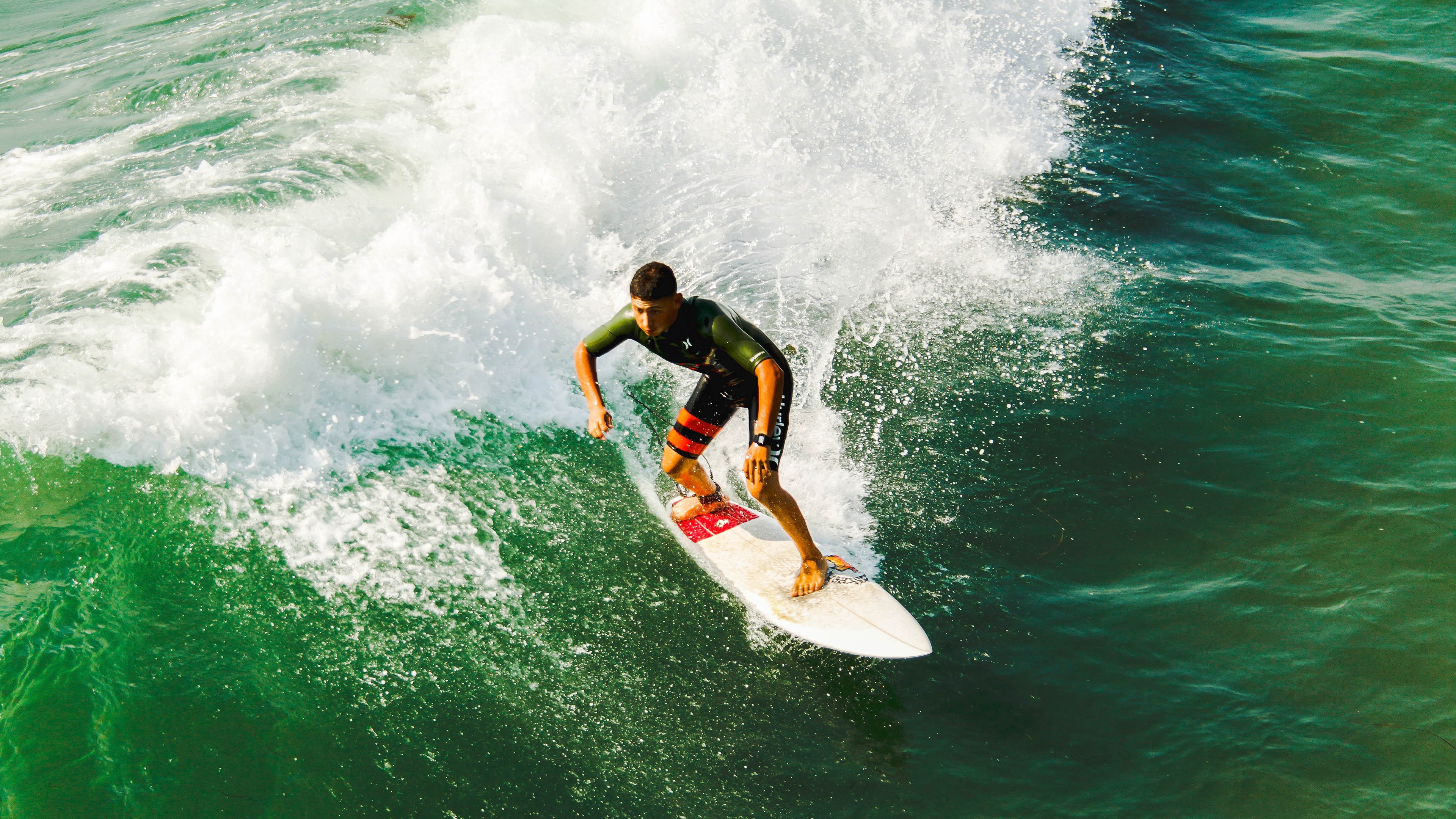 爱游戏在线登录入口-德甲精彩瞬间：长途奔袭带来的冲击力，德甲战车